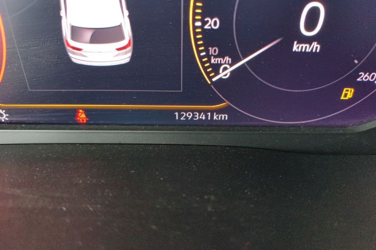 Used Volkswagen Teramont X 2019 380TSI Four-Wheel Drive Prestige Luxury Edition Odometer Close Up