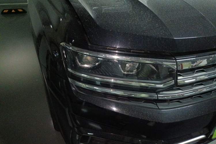 Used Volkswagen Teramont X 2019 330TSI Two-Wheel-Drive Prestige Luxury Edition Right Front Headlight