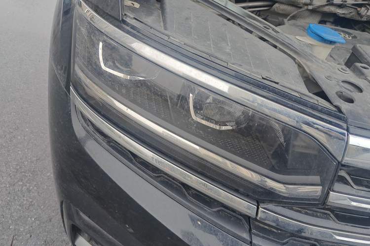 Used Volkswagen Teramont X 2019 330TSI Two-Wheel-Drive Luxury Edition Right Front Headlight