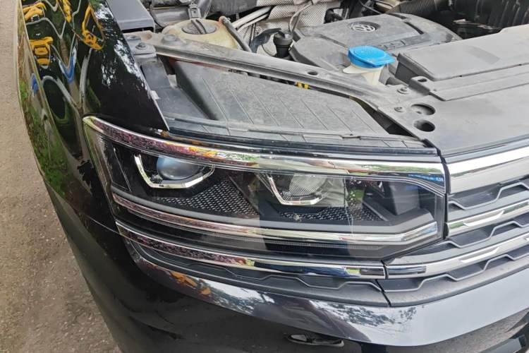 Used Volkswagen Teramont X 2019 330TSI Two-Wheel-Drive Prestige Luxury Edition Right Front Headlight
