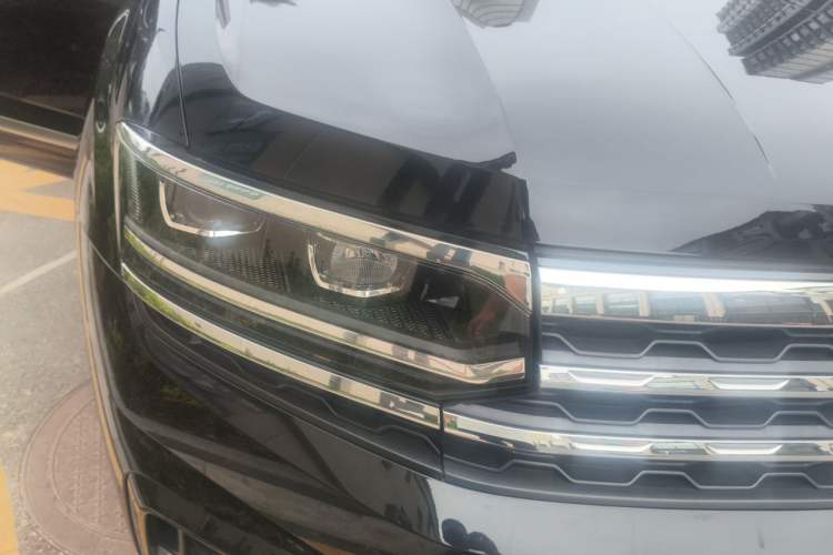 Used Volkswagen Teramont X 2019 330TSI Two-Wheel-Drive Prestige Luxury Edition Right Front Headlight