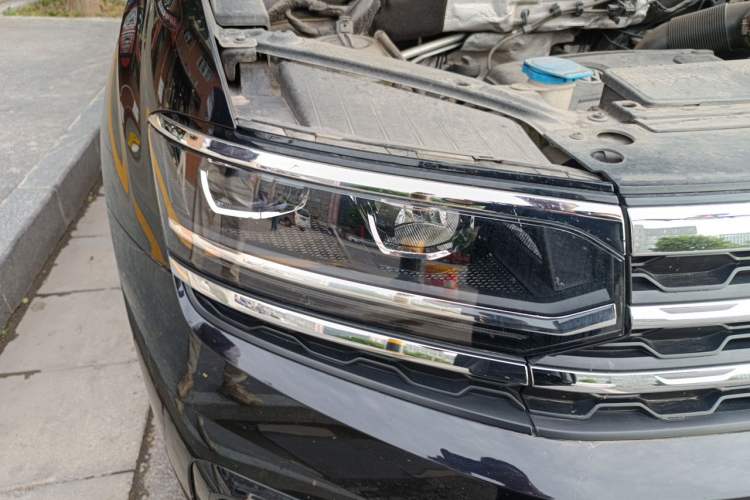 Used Volkswagen Teramont X 2019 380TSI Four-Wheel Drive Prestige Luxury Edition Right Front Headlight