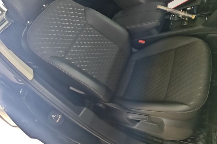 Used Volkswagen Teramont X 2019 380TSI Four-Wheel Drive Luxury Edition Right Front Seat
