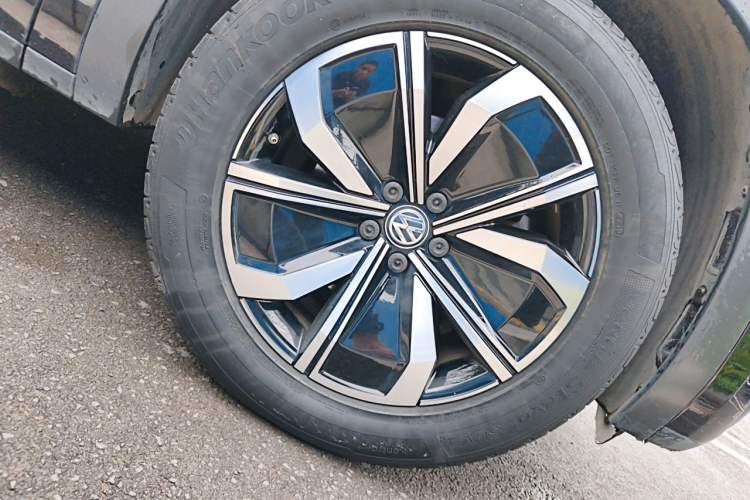 Used Volkswagen Teramont X 2019 330TSI Two-Wheel-Drive Luxury Edition Right Front Wheel Hub
