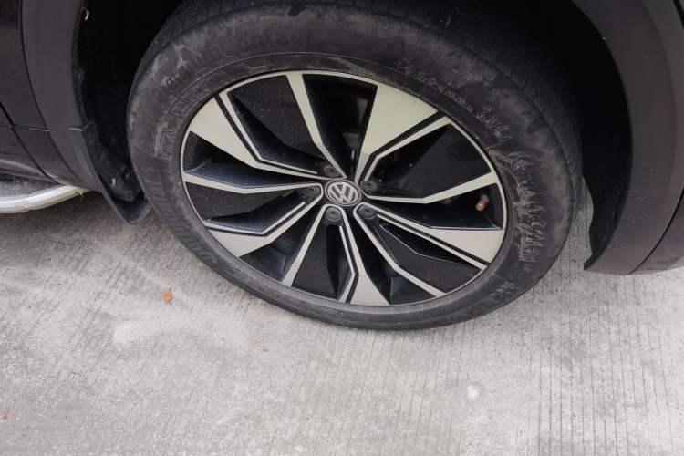 Used Volkswagen Teramont X 2019 330TSI Two-Wheel-Drive Prestige Luxury Edition Right Front Wheel Hub