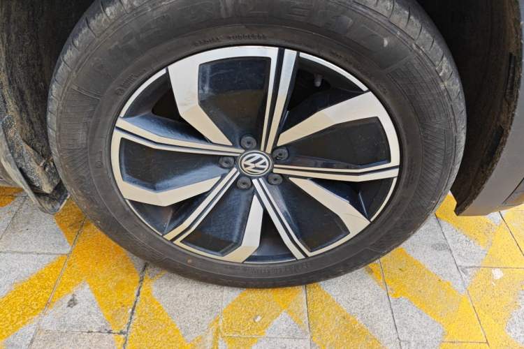 Used Volkswagen Teramont X 2019 380TSI Four-Wheel Drive Luxury Edition Right Front Wheel Hub