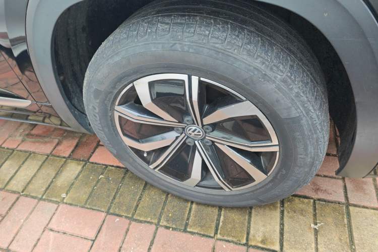 Used Volkswagen Teramont X 2019 330TSI Two-Wheel-Drive Luxury Edition Right Front Wheel Hub