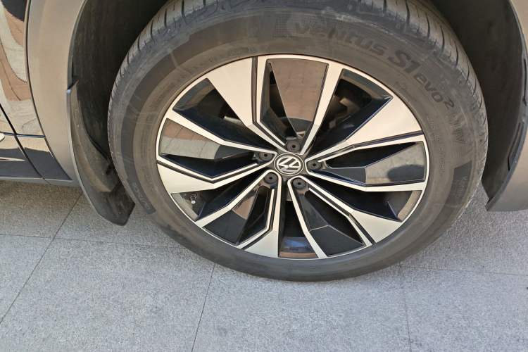 Used Volkswagen Teramont X 2019 530 V6 Four-Wheel Drive Prestige Luxury Edition Right Front Wheel Hub