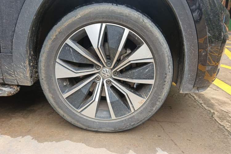 Used Volkswagen Teramont X 2019 380TSI Four-Wheel Drive Prestige Luxury Edition Right Front Wheel Hub