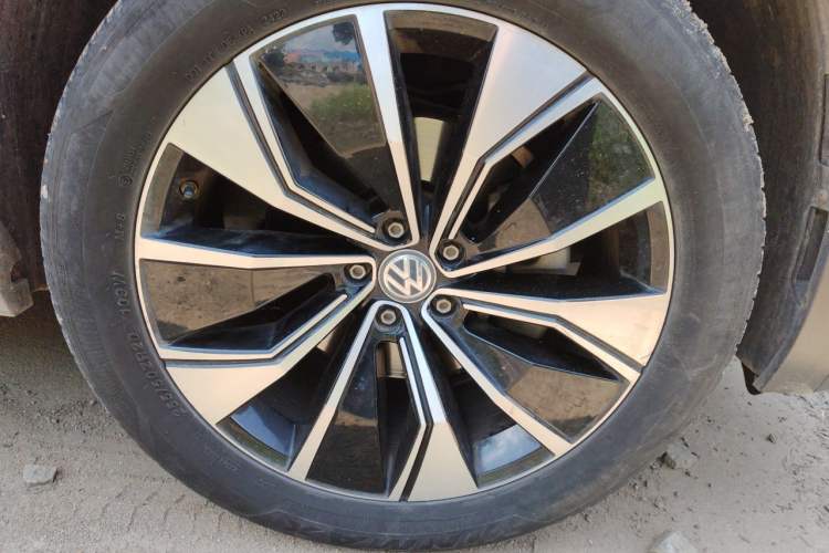 Used Volkswagen Teramont X 2019 380TSI Four-Wheel Drive Prestige Luxury Edition Right Front Wheel Hub