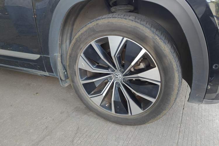 Used Volkswagen Teramont X 2019 330TSI Two-Wheel-Drive Prestige Luxury Edition Right Front Wheel Hub