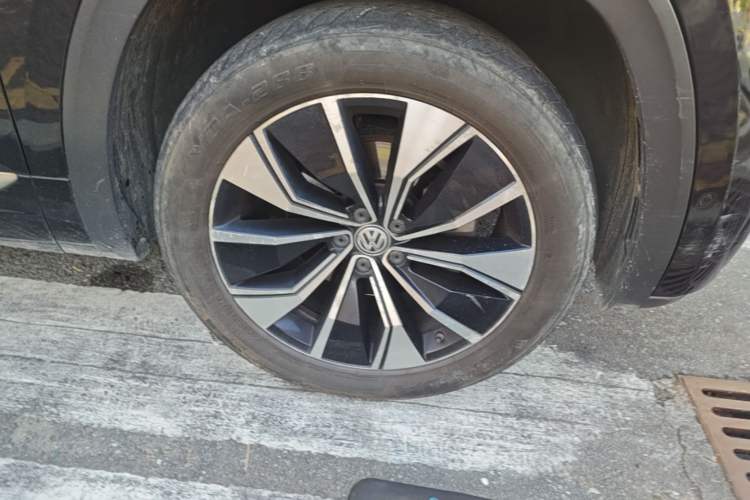 Used Volkswagen Teramont X 2019 380TSI Four-Wheel Drive Prestige Luxury Edition Right Front Wheel Hub