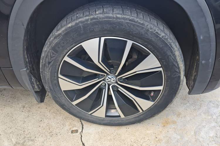 Used Volkswagen Teramont X 2019 330TSI Two-Wheel-Drive Prestige Luxury Edition Right Front Wheel Hub