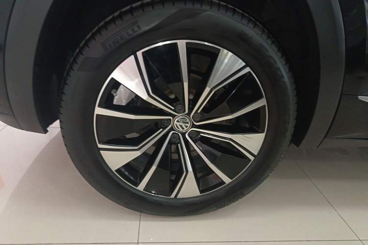 Used Volkswagen Teramont X 2019 380TSI Four-Wheel Drive Prestige Luxury Edition Right Rear Wheel Hub