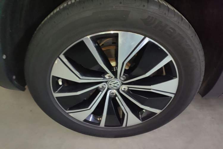 Used Volkswagen Teramont X 2019 380TSI Four-Wheel Drive Prestige Luxury Edition Right Rear Wheel Hub