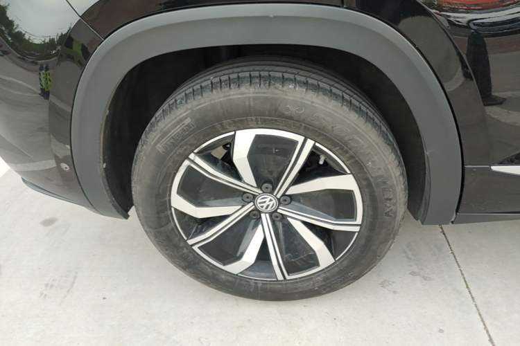 Used Volkswagen Teramont X 2019 380TSI Four-Wheel Drive Luxury Edition Right Rear Wheel Hub