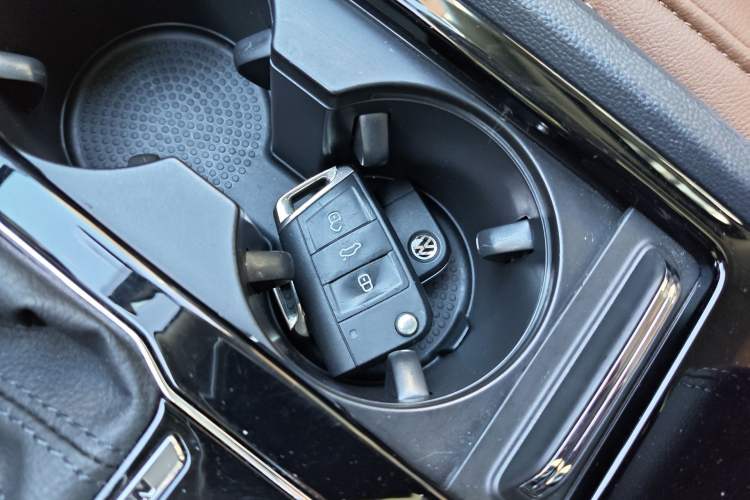 Used Volkswagen Teramont X 2019 530 V6 Four-Wheel Drive Prestige Luxury Edition Vehicle Key