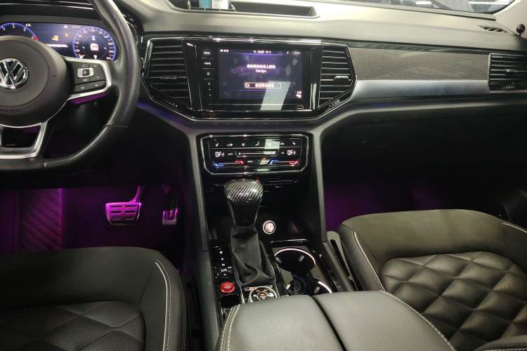 Used Volkswagen Teramont X 2019 380TSI Four-Wheel Drive Prestige Luxury Edition Audio And AC Panel