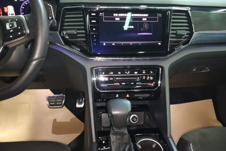Used Volkswagen Teramont X 2019 380TSI Four-Wheel Drive Prestige Luxury Edition Audio And AC Panel