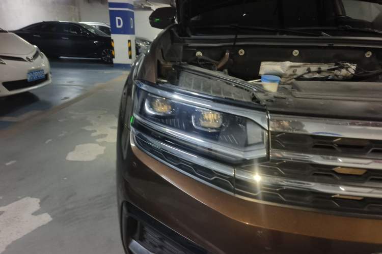 Used Volkswagen Teramont X 2019 330TSI Two-Wheel-Drive Prestige Luxury Edition Right Front Headlight