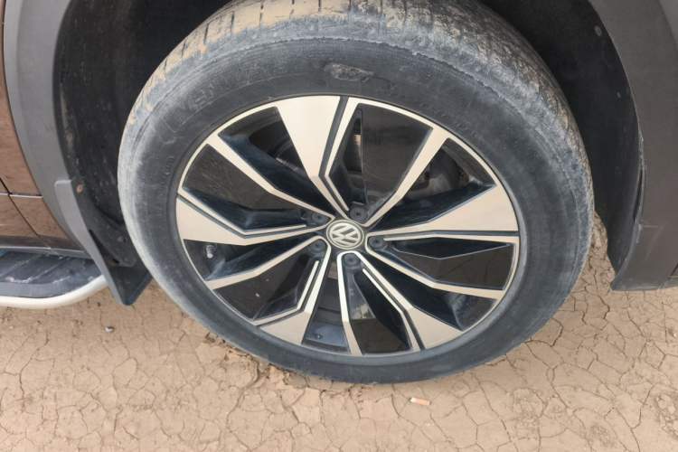 Used Volkswagen Teramont X 2019 380TSI Four-Wheel Drive Prestige Luxury Edition Right Front Wheel Hub