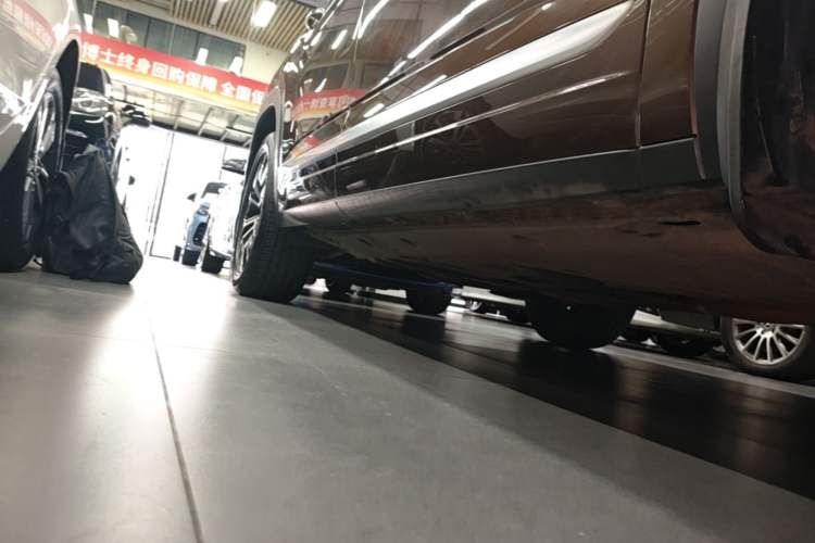 Used Volkswagen Teramont X 2019 380TSI Four-Wheel Drive Prestige Luxury Edition Right Side Sill