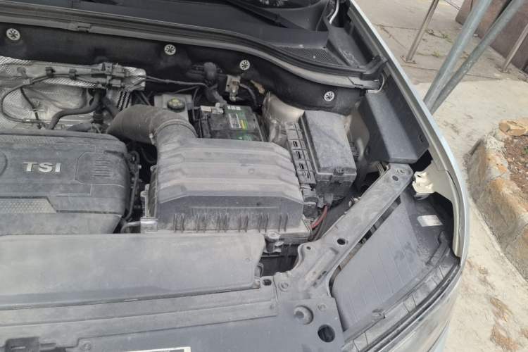 Used Volkswagen Teramont X 2019 380TSI Four-Wheel Drive Prestige Luxury Edition Engine Bay Left