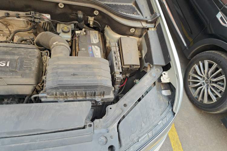 Used Volkswagen Teramont X 2019 380TSI Four-Wheel Drive Prestige Luxury Edition Engine Bay Left