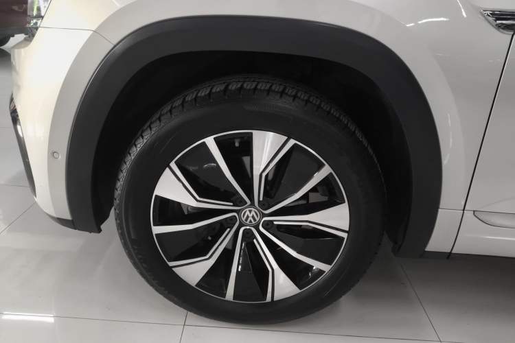 Used Volkswagen Teramont X 2019 380TSI Four-Wheel Drive Prestige Luxury Edition Left Front Wheel Hub