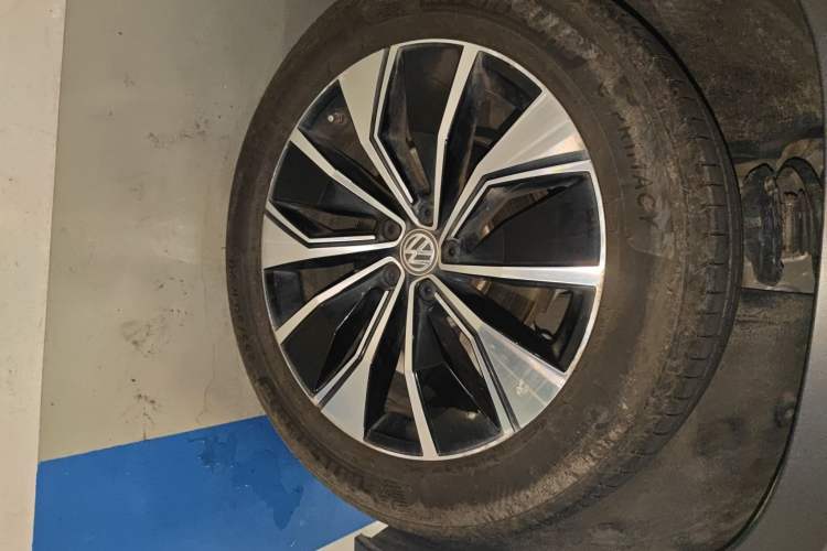 Used Volkswagen Teramont X 2019 380TSI Four-Wheel Drive Prestige Luxury Edition Right Front Wheel Hub