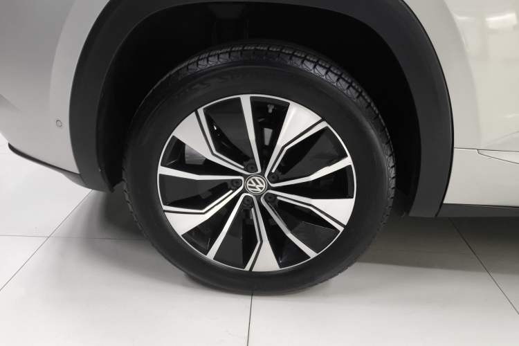 Used Volkswagen Teramont X 2019 380TSI Four-Wheel Drive Prestige Luxury Edition Right Rear Wheel Hub