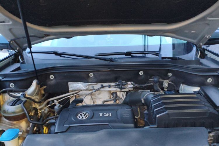 Used Volkswagen Teramont X 2019 380TSI Four-Wheel Drive Prestige Luxury Edition Engine Bay Right