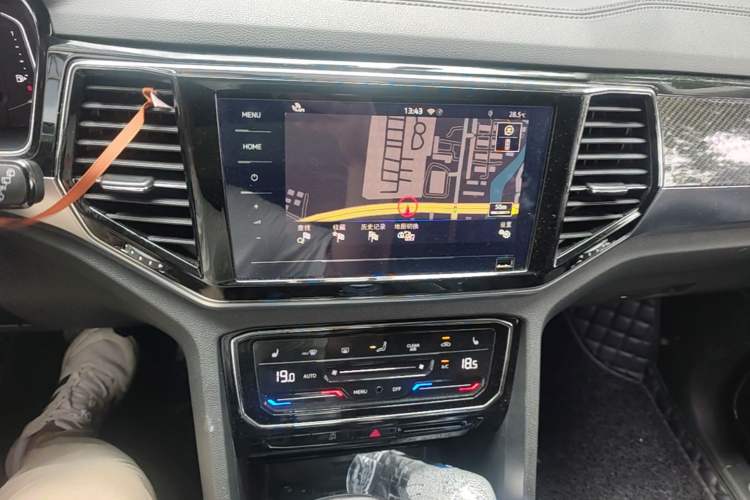 Used Volkswagen Teramont X 2019 330TSI Two-Wheel-Drive Prestige Luxury Edition Audio And AC Panel