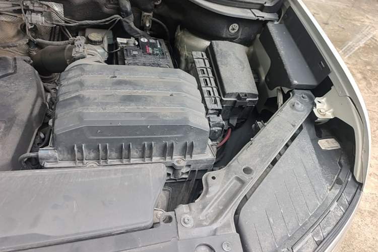 Used Volkswagen Teramont X 2019 330TSI Two-Wheel-Drive Prestige Luxury Edition Engine Bay Left