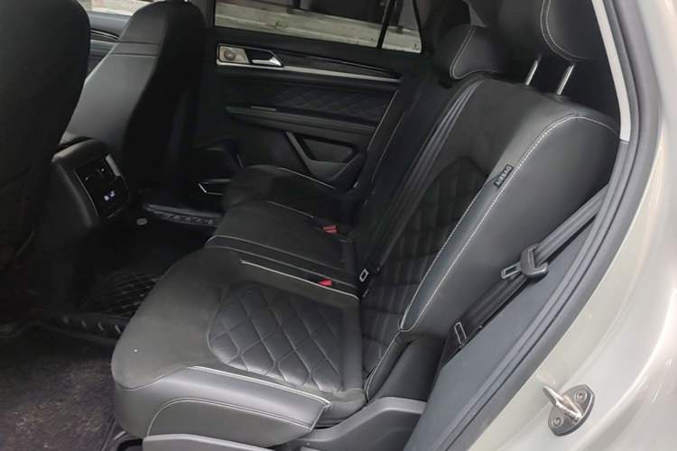 Used Volkswagen Teramont X 2019 330TSI Two-Wheel-Drive Prestige Luxury Edition Left Rear Seat