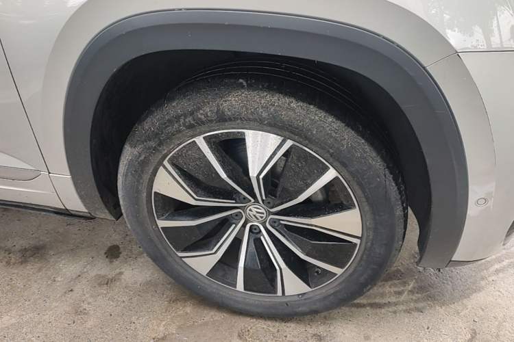 Used Volkswagen Teramont X 2019 330TSI Two-Wheel-Drive Prestige Luxury Edition Right Front Wheel Hub
