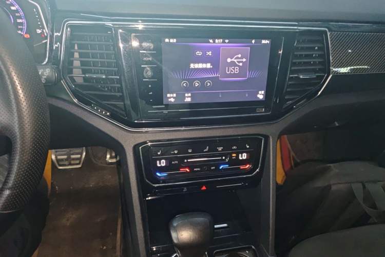 Used Volkswagen Teramont X 2019 380TSI Four-Wheel Drive Prestige Luxury Edition Audio And AC Panel