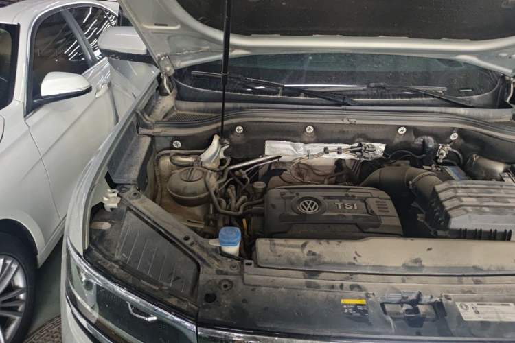 Used Volkswagen Teramont X 2019 380TSI Four-Wheel Drive Prestige Luxury Edition Engine Bay Right