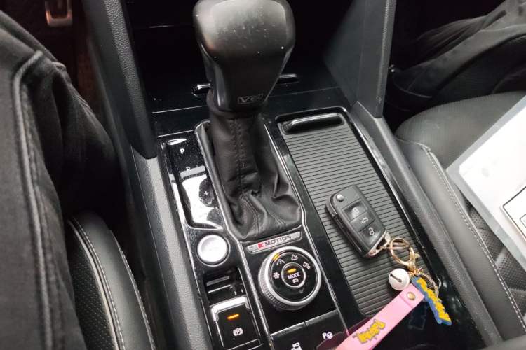 Used Volkswagen Teramont X 2019 530 V6 Four-Wheel Drive Prestige Flagship Edition Gear Lever