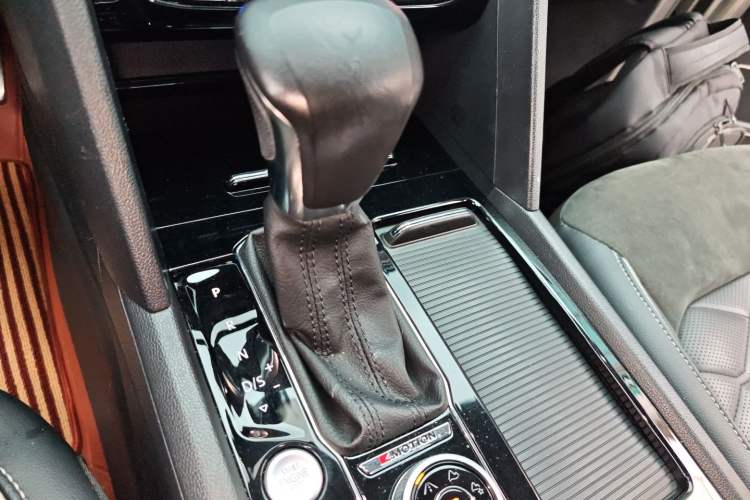 Used Volkswagen Teramont X 2019 380TSI Four-Wheel Drive Prestige Luxury Edition Gear Lever