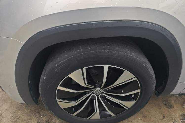 Used Volkswagen Teramont X 2019 330TSI Two-Wheel-Drive Prestige Luxury Edition Left Front Wheel Hub