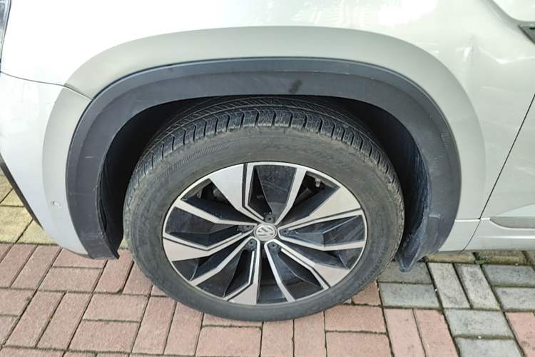 Used Volkswagen Teramont X 2019 330TSI Two-Wheel-Drive Prestige Luxury Edition Left Front Wheel Hub
