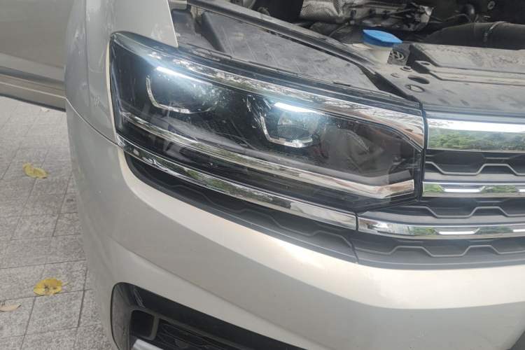 Used Volkswagen Teramont X 2019 380TSI Four-Wheel Drive Luxury Edition Right Front Headlight
