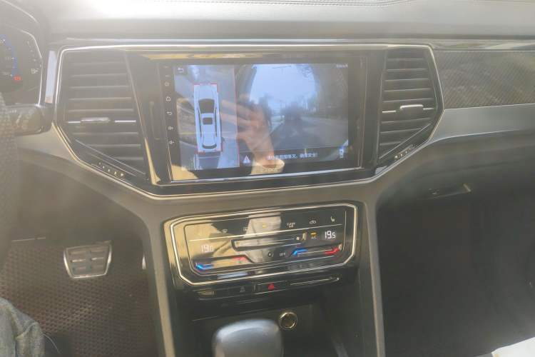 Used Volkswagen Teramont X 2019 380TSI Four-Wheel Drive Prestige Luxury Edition Audio And AC Panel