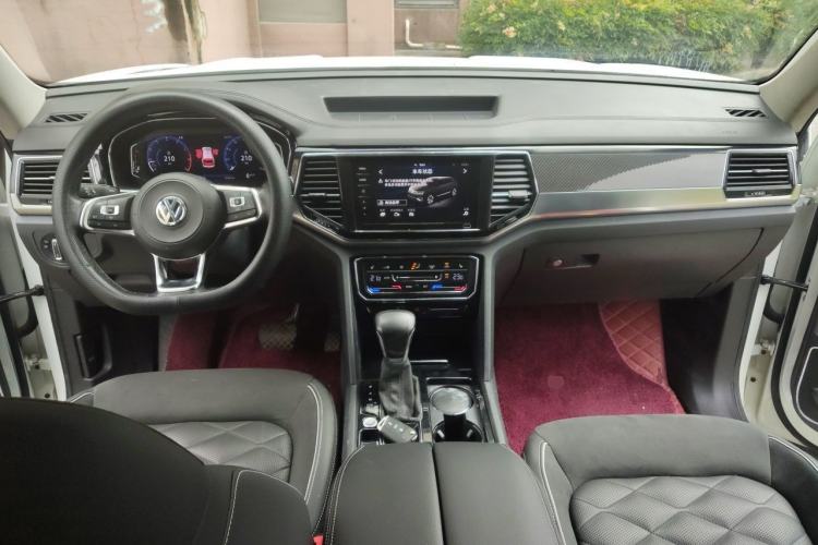 Used Volkswagen Teramont X 2019 330TSI Two-Wheel-Drive Prestige Luxury Edition Center Console
