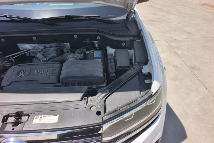Used Volkswagen Teramont X 2019 380TSI Four-Wheel Drive Prestige Luxury Edition Engine Bay Left