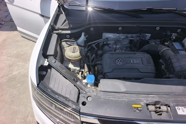 Used Volkswagen Teramont X 2019 380TSI Four-Wheel Drive Prestige Luxury Edition Engine Bay Right