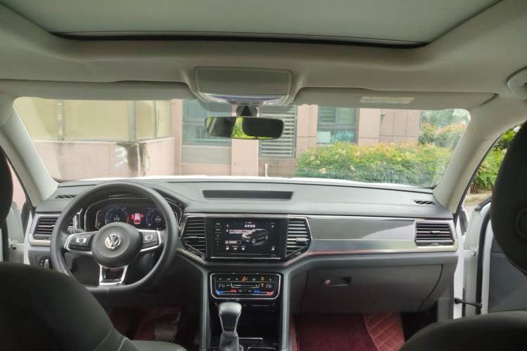 Used Volkswagen Teramont X 2019 330TSI Two-Wheel-Drive Prestige Luxury Edition Headliner