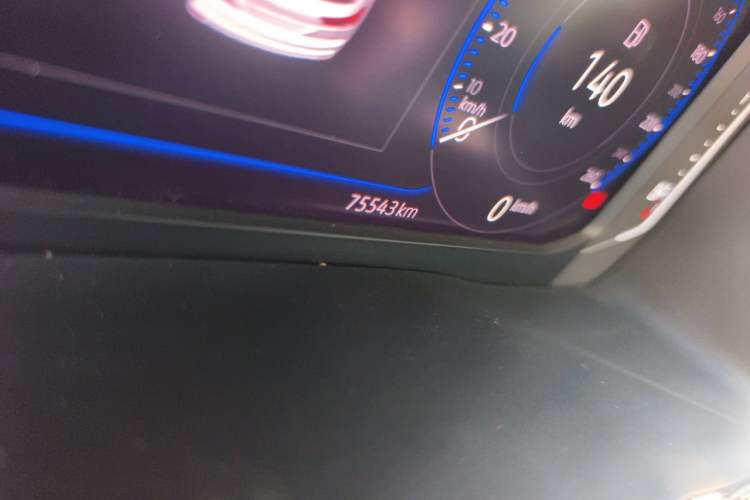 Used Volkswagen Teramont X 2019 380TSI Four-Wheel Drive Prestige Luxury Edition Odometer Close Up