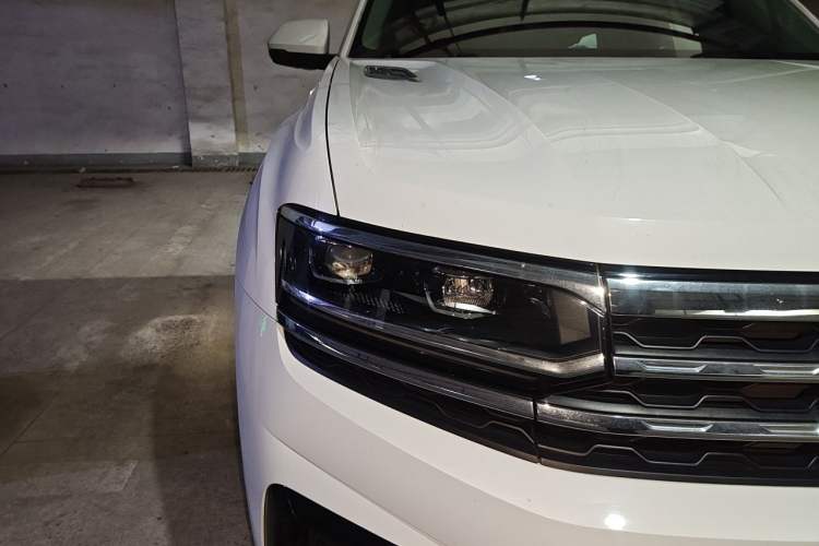 Used Volkswagen Teramont X 2019 380TSI Four-Wheel Drive Prestige Luxury Edition Right Front Headlight